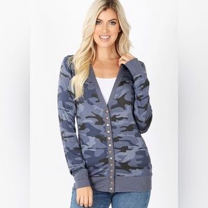 Zenana Womens Camouflage Print Snap Button Cardigan sz S